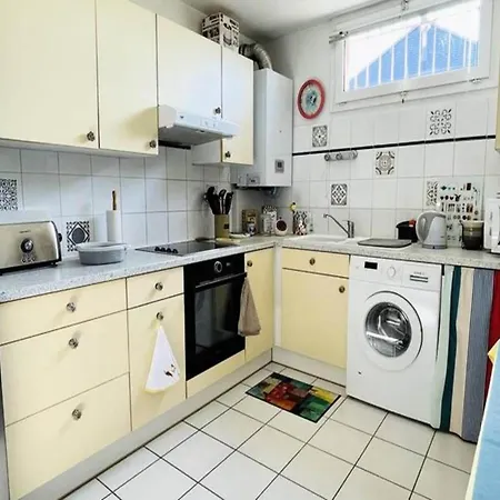 Louise-marie Apartment