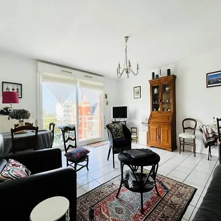 Louise-marie Apartment *